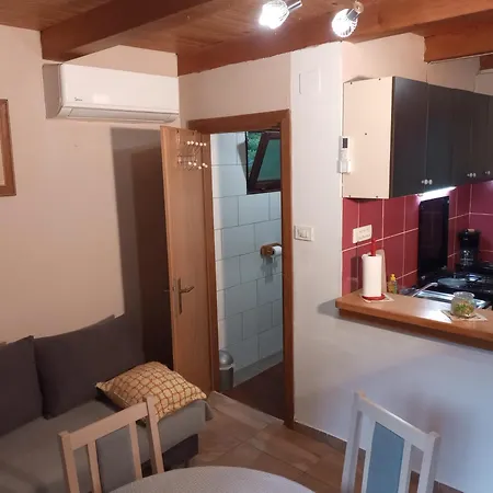 Kos Apartman *