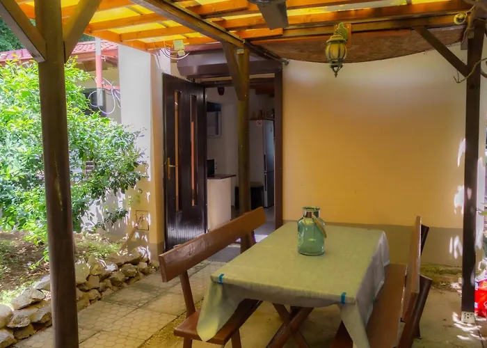 Kos شقة ريسيكا